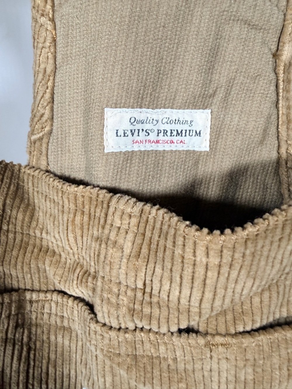 Levi’s Baggy Highwater Corduroy Overalls Ermine Tan Women's Size Large - Picture 10 of 12